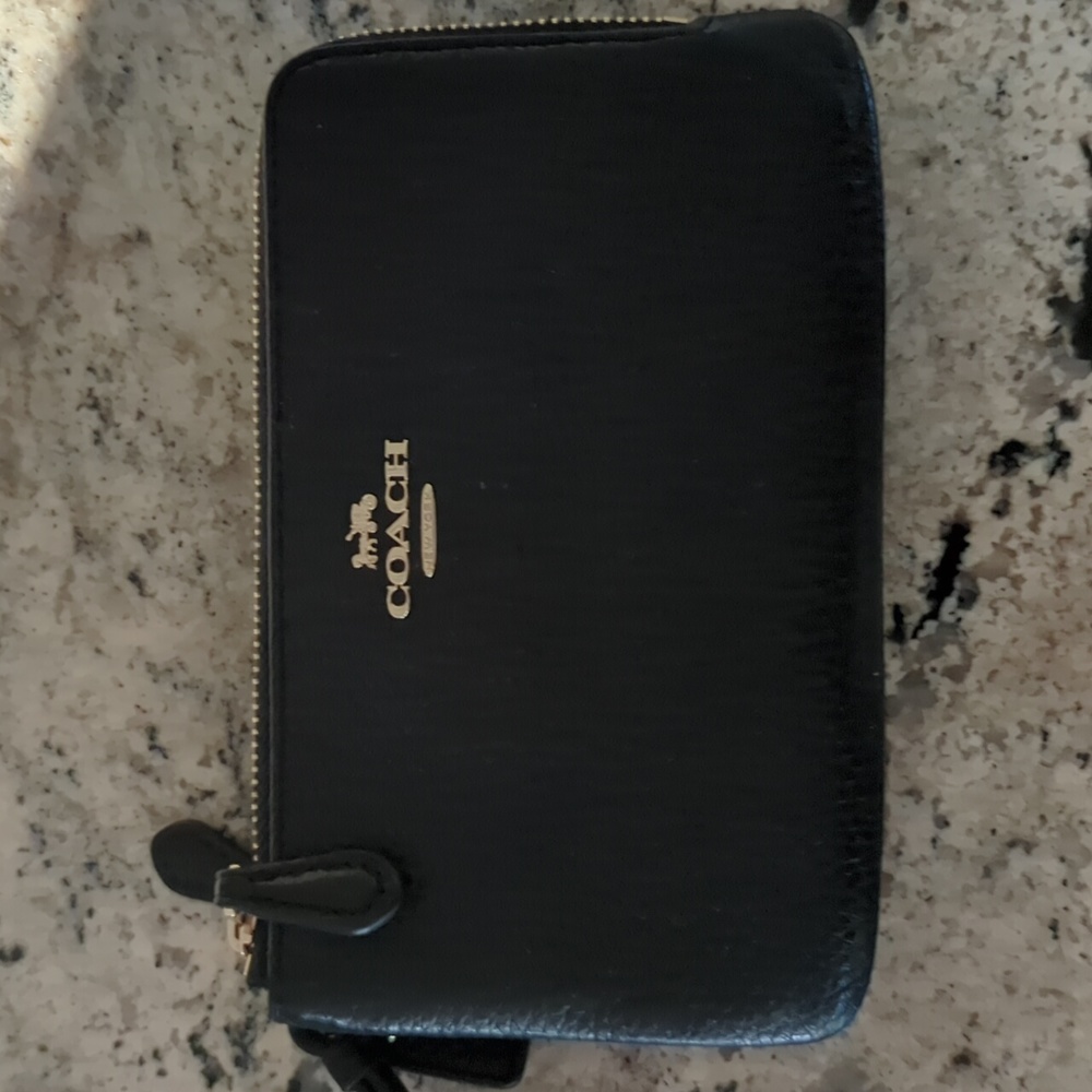 Coach Double Corner Zip Wristlet